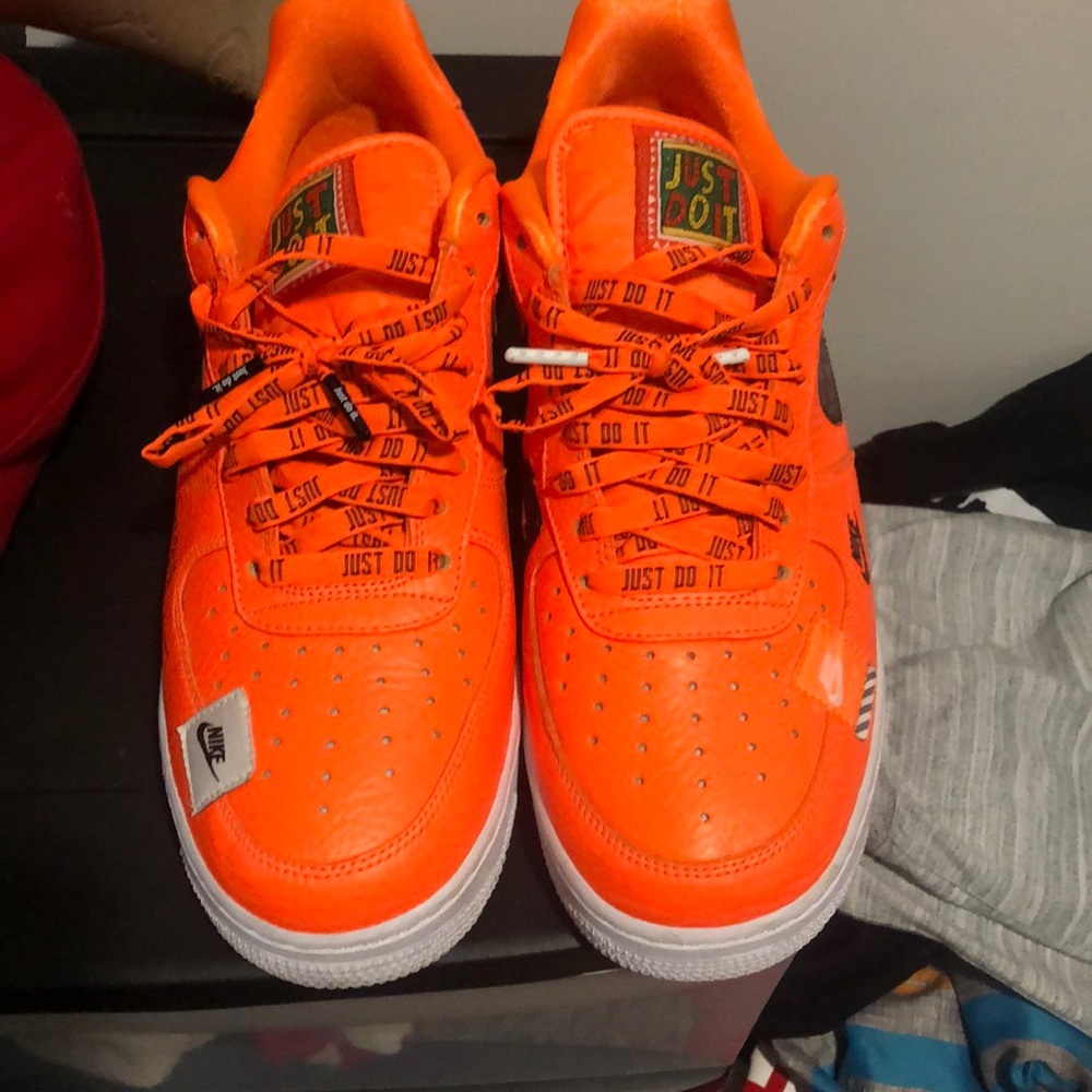 Air Force 1 “just do it”